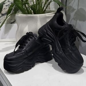 CROPP   Black Super Chunky Platform Sneakers